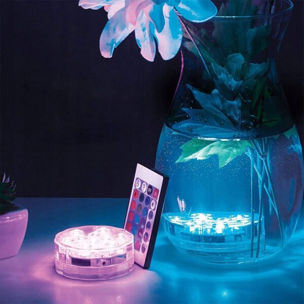 2 бр. водоустойчиви LED лампи RGB с дистанцинно